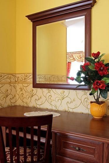Hotel Mily Кросно Стая снимка