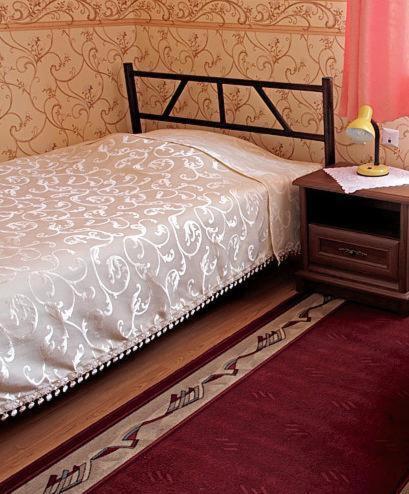 Hotel Mily Кросно Екстериор снимка